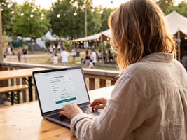 billetterie-festivals-campings-comment-les-plateformes-de-loisirs-gèrent-elles-les-pics-de-paiement
